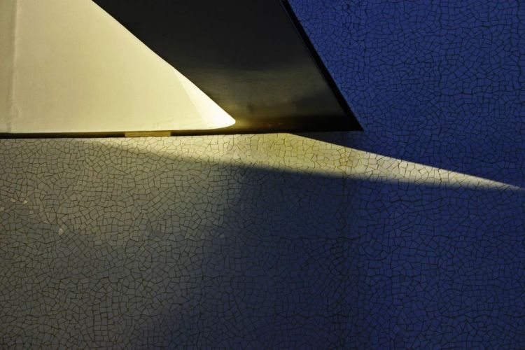 VanZandtVi_Shaft-of-Light_Photo_21x27