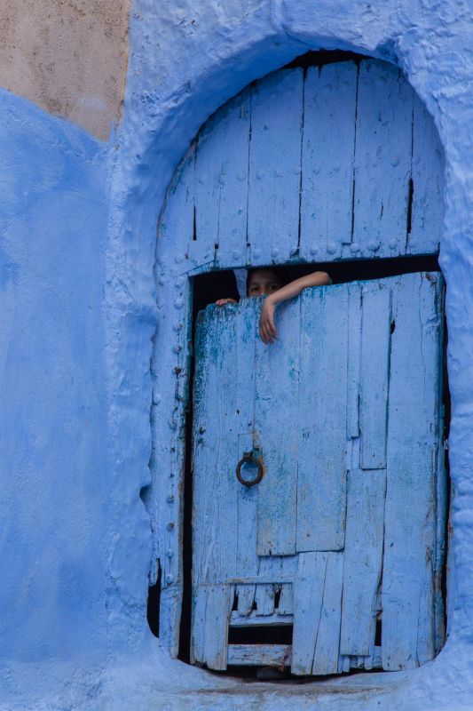 JacobusCa-Behind-the-Blue-door_Photo_24x18