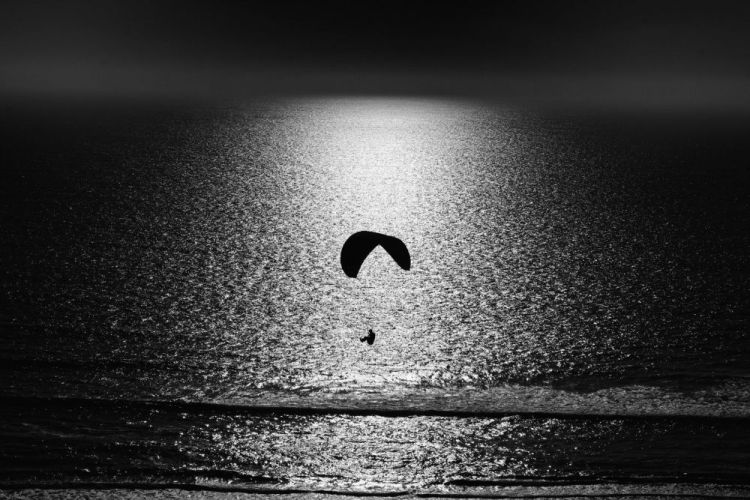 VanZandtVi-Hang-Glider-Evening_phot21x27
