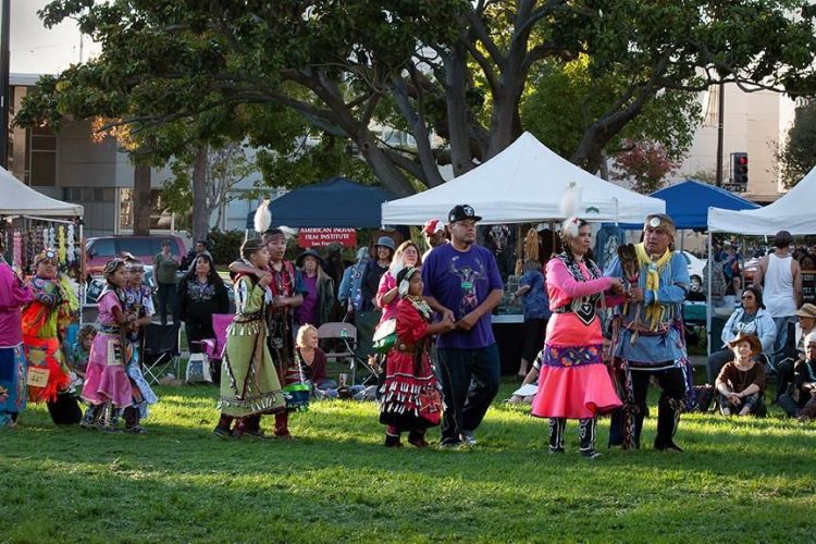 LandisBa-Indigenous-Peoples-Day-Pow-Wow-2012_1