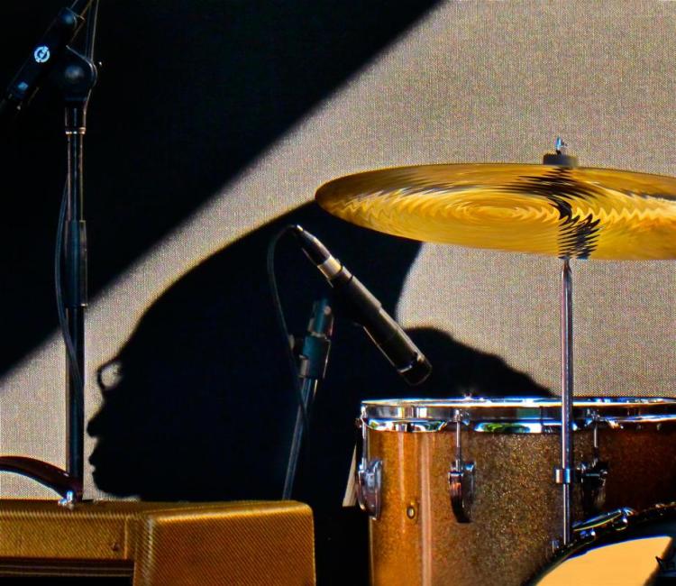 Edmonds-matthewjo-THE-DRUMMER_Photo_19x25