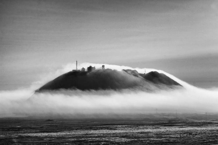 VanZandtVi-Big-Sur-Lighthouse-in-Fog_Photo_21x27
