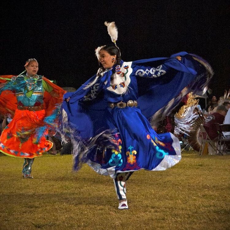 LandisBa-Fancy-Shawl-Dancers_1
