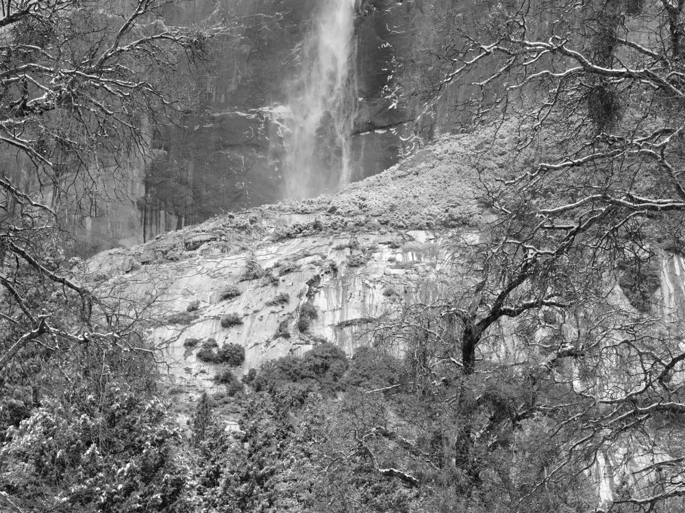 dellaGiordanoRo-Lower-Yosemite-Falls_Photo_20x24x1