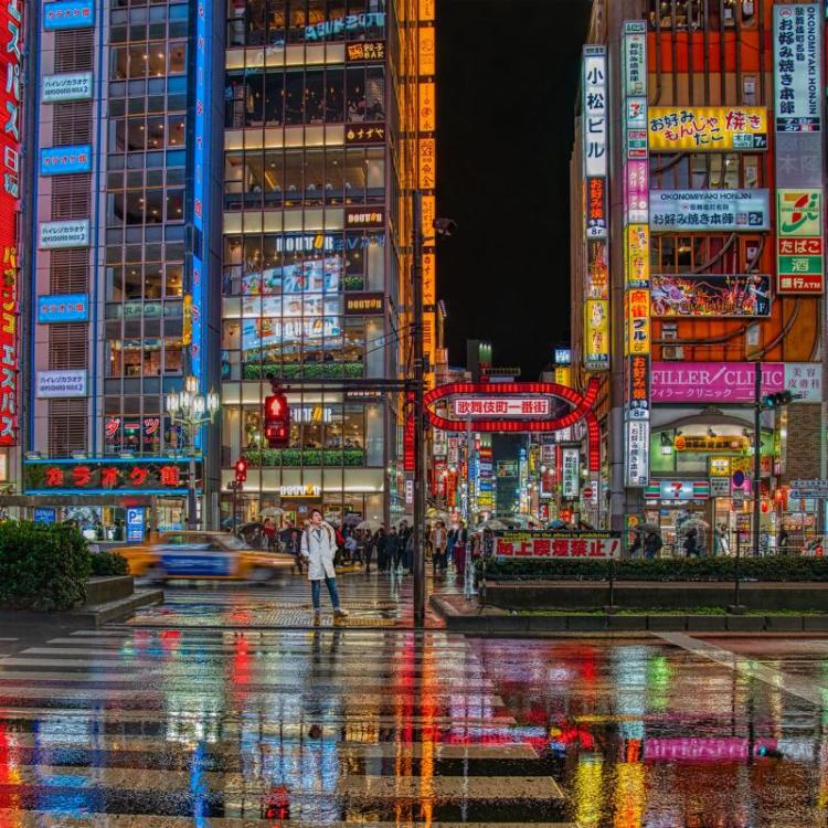 StahlTo-Rainy-Night-in-Shinjuku-Tokyo-260214124912_1