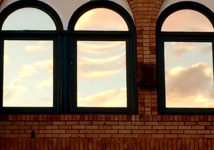 LewisJo-Window-Arches-260829134225_4d9df2e08bb341428f5c3b762ea8df57