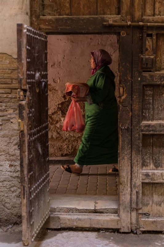 JacobusCa_Shopping-in-Fes_Photo_24x18