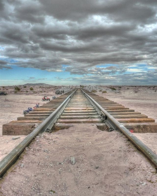 WelchKa_On-The-Tracks_Photo_24x20